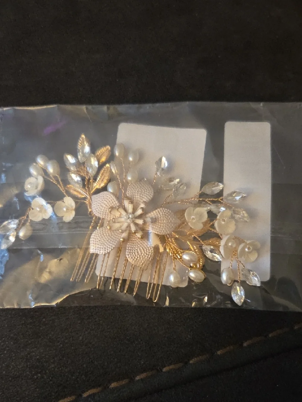 N/A elegant gold